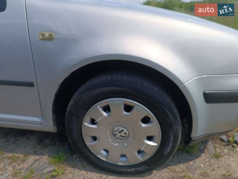 Универсал Volkswagen Golf 2000 в Луцке