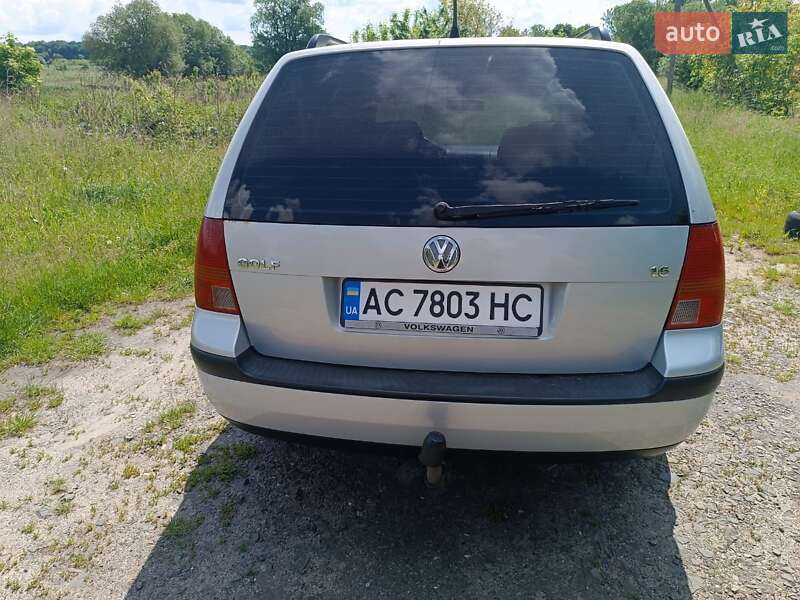 Универсал Volkswagen Golf 2000 в Луцке