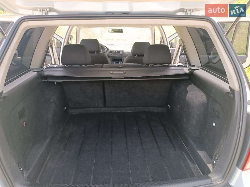 Универсал Volkswagen Golf 2000 в Луцке