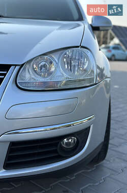Универсал Volkswagen Golf 2008 в 