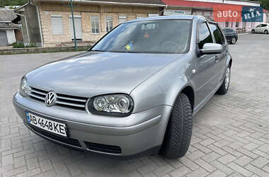 Хэтчбек Volkswagen Golf 2001 в Могилев-Подольске