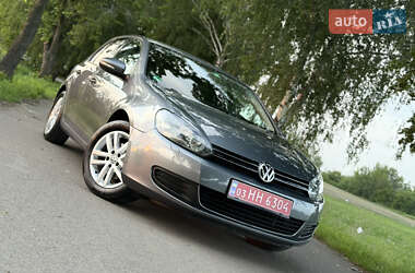 Хэтчбек Volkswagen Golf 2009 в Владимире