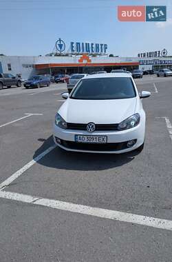 Хэтчбек Volkswagen Golf 2012 в Ужгороде