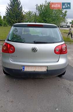Хэтчбек Volkswagen Golf 2006 в Дубно