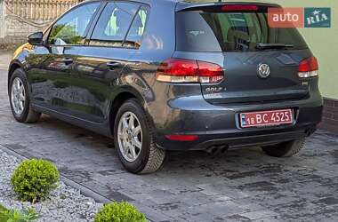 Хетчбек Volkswagen Golf 2010 в 