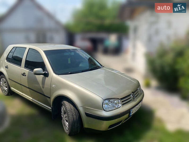 Хэтчбек Volkswagen Golf 2002 в Белой Церкви