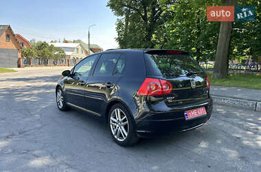 Хэтчбек Volkswagen Golf 2008 в 