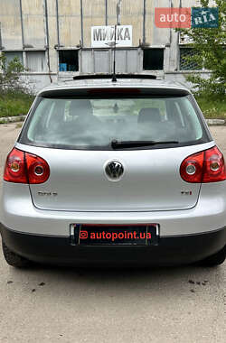 Хэтчбек Volkswagen Golf 2007 в 