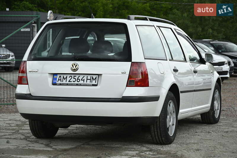 Універсал Volkswagen Golf 2003 в Бердичеві