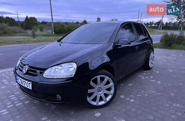 Хэтчбек Volkswagen Golf 2005 в Львове