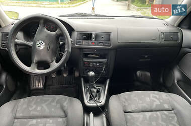 Хэтчбек Volkswagen Golf 1999 в 