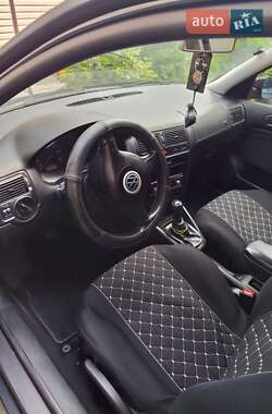Универсал Volkswagen Golf 2000 в 