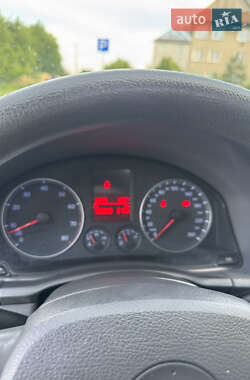 Хетчбек Volkswagen Golf 2005 в 