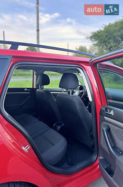 Універсал Volkswagen Golf 2011 в 