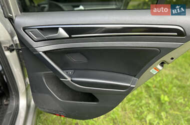 Хэтчбек Volkswagen Golf 2014 в 