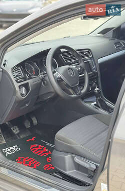 Универсал Volkswagen Golf 2015 в 