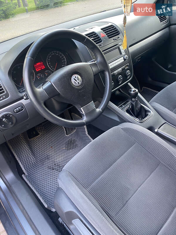 Универсал Volkswagen Golf 2008 в Киеве