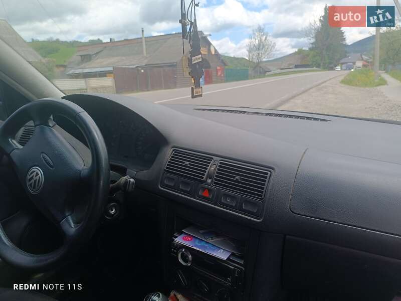 Универсал Volkswagen Golf 2003 в Рахове