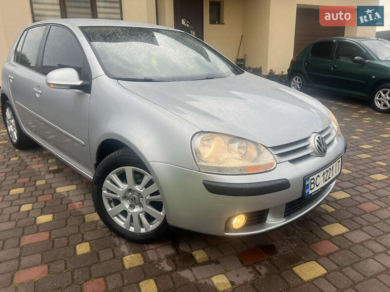 Хетчбек Volkswagen Golf 2009 в Львові