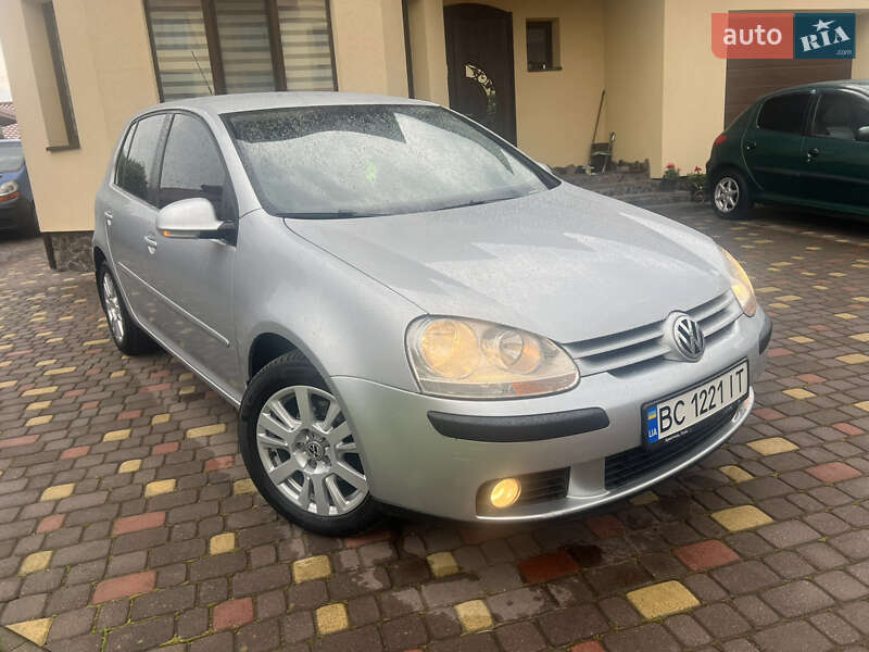 Хетчбек Volkswagen Golf 2009 в Львові