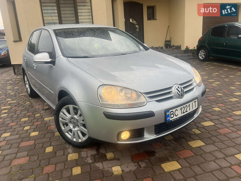 Хетчбек Volkswagen Golf 2009 в Львові