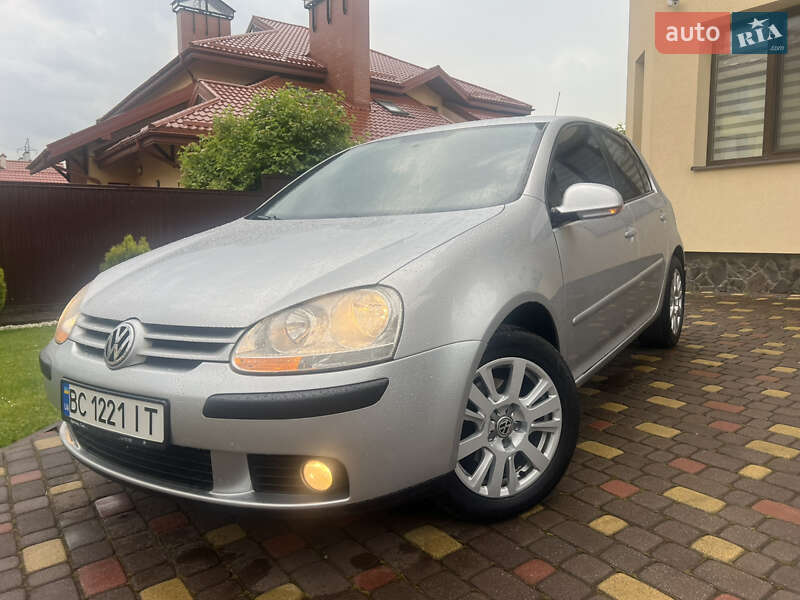 Хетчбек Volkswagen Golf 2009 в Львові