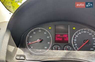 Хетчбек Volkswagen Golf 2005 в 