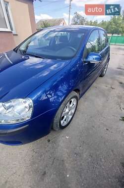Хетчбек Volkswagen Golf 2005 в 