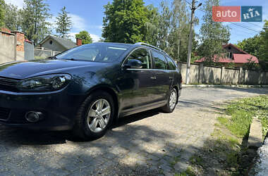 Универсал Volkswagen Golf 2010 в 