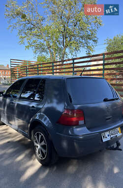 Хэтчбек Volkswagen Golf 1999 в 
