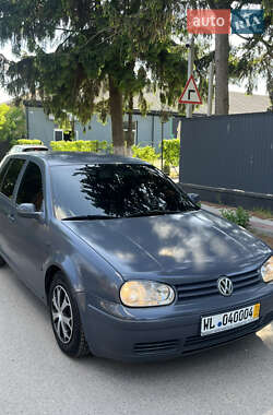 Хэтчбек Volkswagen Golf 1999 в 