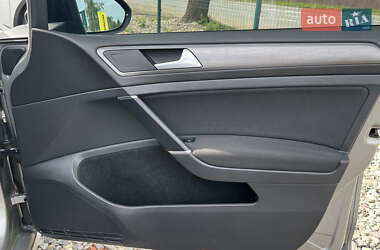 Хэтчбек Volkswagen Golf 2013 в 