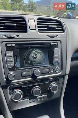 Хэтчбек Volkswagen Golf 2010 в 