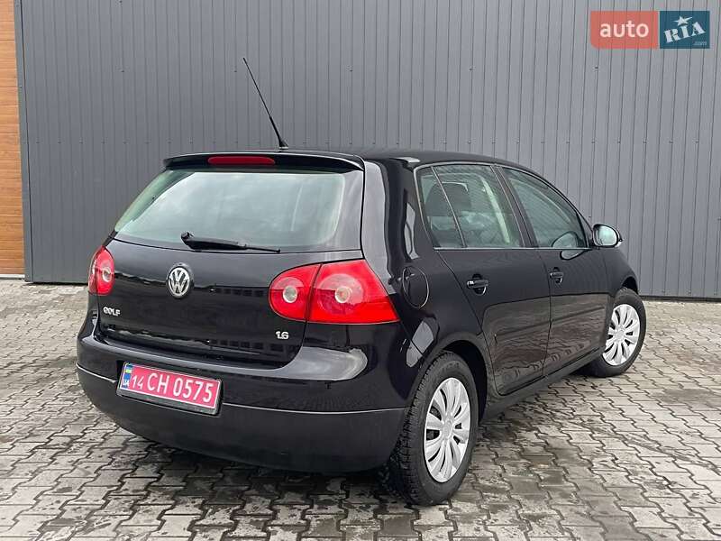 Хетчбек Volkswagen Golf 2008 в Івано-Франківську