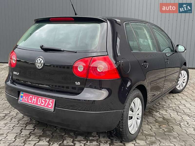 Хетчбек Volkswagen Golf 2008 в Івано-Франківську