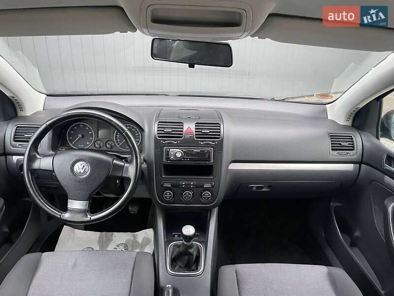 Хетчбек Volkswagen Golf 2008 в Івано-Франківську