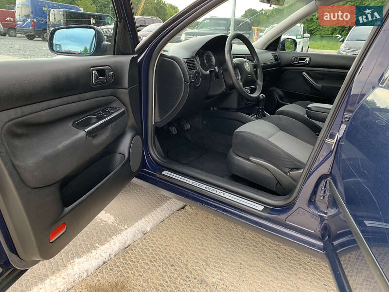 Універсал Volkswagen Golf 2005 в Львові