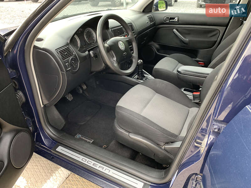 Універсал Volkswagen Golf 2005 в Львові