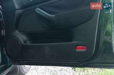Хэтчбек Volkswagen Golf 1999 в 