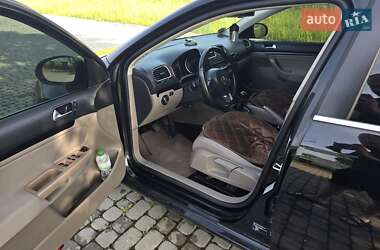 Универсал Volkswagen Golf 2010 в 