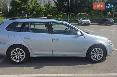 Універсал Volkswagen Golf 2009 в Києві
