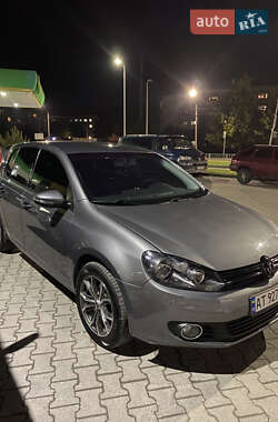 Хетчбек Volkswagen Golf 2011 в Івано-Франківську