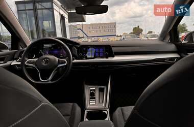 Хетчбек Volkswagen Golf 2022 в 