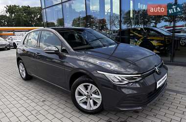 Хэтчбек Volkswagen Golf 2022 в Киеве