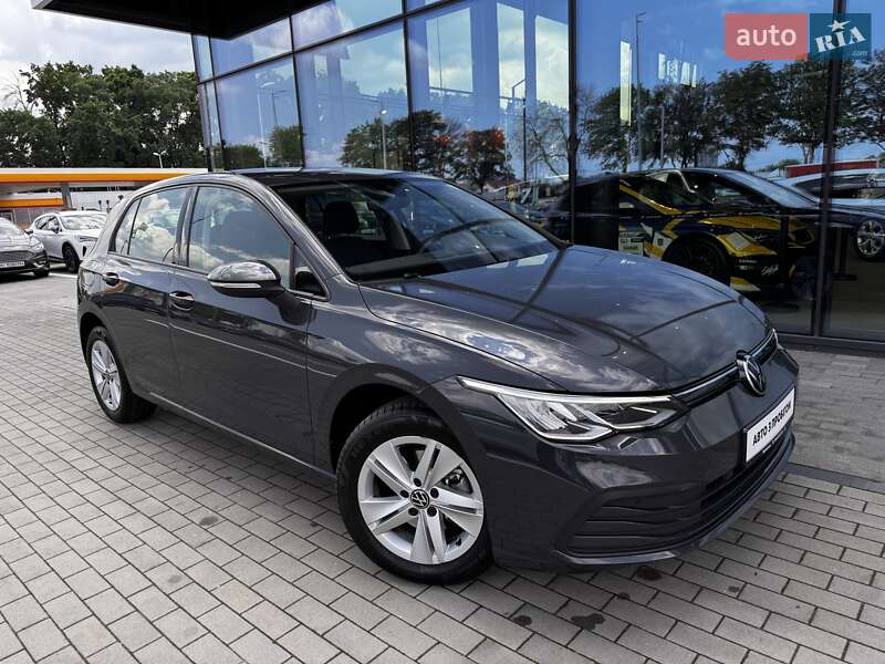 Хетчбек Volkswagen Golf 2022 в 