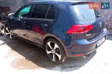 Хетчбек Volkswagen Golf 2016 в Острозі