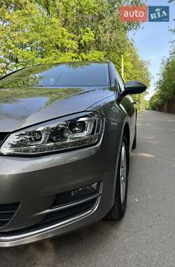 Универсал Volkswagen Golf 2015 в 