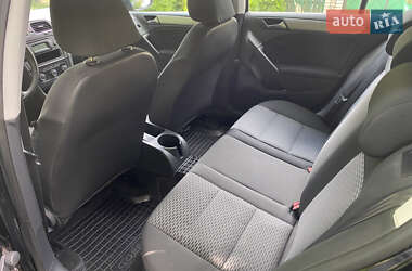 Хэтчбек Volkswagen Golf 2009 в 