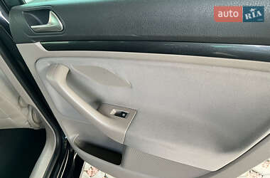 Универсал Volkswagen Golf 2011 в 