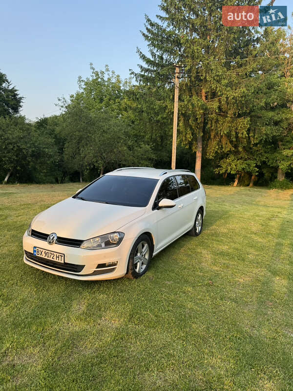 Універсал Volkswagen Golf 2013 в 